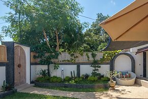 Madeira Javanese Joglo, Jimbaran