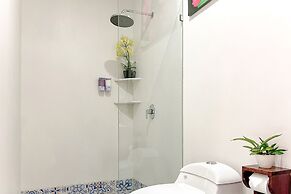 Madeira Javanese Joglo, Jimbaran