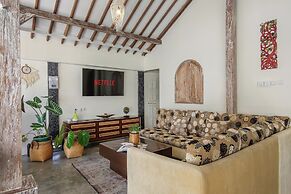 Madeira Javanese Joglo, Jimbaran