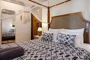 Madeira Javanese Joglo, Jimbaran