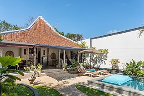 Madeira Javanese Joglo, Jimbaran