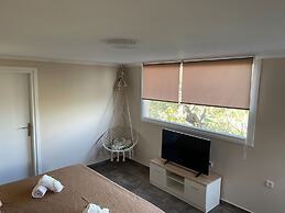 Villa De La Vita Alykes