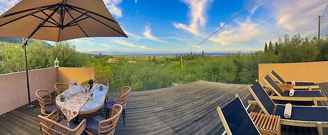 Villa De La Vita Alykes