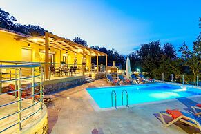 Villa Trules With Private Swimming Pool