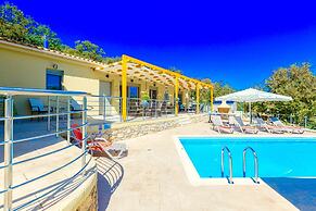 Villa Trules With Private Swimming Pool