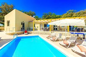 Villa Trules With Private Swimming Pool