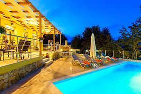 Villa Trules With Private Swimming Pool