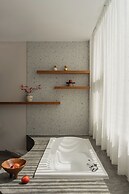 Zeus Living - Harmony Hideout