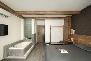 Zeus Living - Harmony Hideout