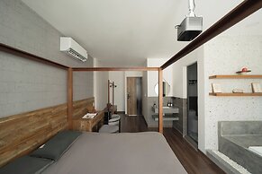 Zeus Living - Harmony Hideout