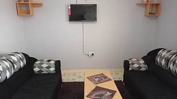 Lux Suites Hotfoot Homestays  Isiolo