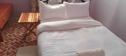 Lux Suites Hotfoot Homestays  Isiolo