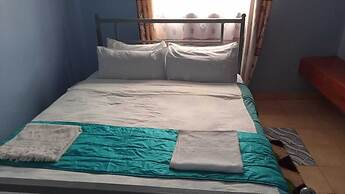 Lux Suites Hotfoot Homestays  Isiolo