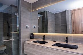 Grand La Vogue Hotel & Casino