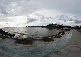 Grand La Vogue Hotel & Casino