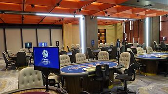 Grand La Vogue Hotel & Casino