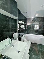 LUXURY PHOENIX HOTEL 2