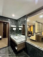 LUXURY PHOENIX HOTEL 2