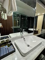 LUXURY PHOENIX HOTEL 2