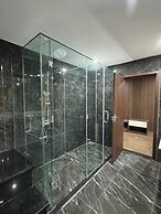 LUXURY PHOENIX HOTEL 2