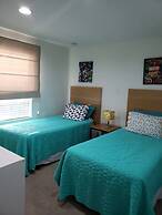 Charming 3BR Retreat Jacuzzi Comfort for 6