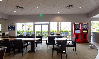 Charming 3BR Retreat Jacuzzi Comfort for 6