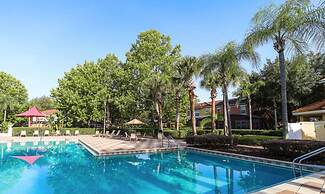 Charming 3BR Retreat Jacuzzi Comfort for 6