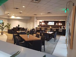 Charming 3BR Retreat Jacuzzi Comfort for 6