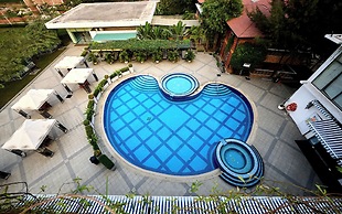 Insignia Hotels & Resorts