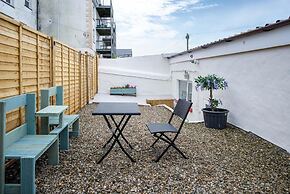 Clouds - 1 Bedroom Holiday Home - Milford Haven