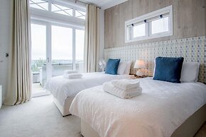 Shearwater 30 - 2 Bedroom Lodge - Summerhill