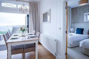 Shearwater 30 - 2 Bedroom Lodge - Summerhill