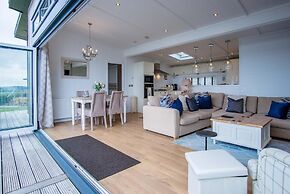 Shearwater 30 - 2 Bedroom Lodge - Summerhill