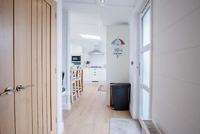 Shearwater 30 - 2 Bedroom Lodge - Summerhill