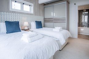 Shearwater 30 - 2 Bedroom Lodge - Summerhill