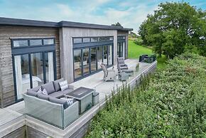 Shearwater 30 - 2 Bedroom Lodge - Summerhill