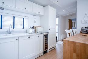 Shearwater 30 - 2 Bedroom Lodge - Summerhill