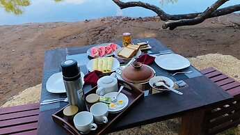 River Paradise Safari House with Cooking Class