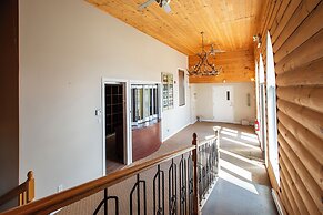 Room in Guest Room - Private Room3 Autonomous South Bank Urban Country