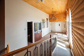 Room in Guest Room - Private Room3 Autonomous South Bank Urban Country