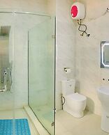 LINTOC HOTEL & SUITES LTD