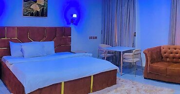 LINTOC HOTEL & SUITES LTD