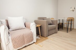 Petralona Gem Hotel-Style Studio Balcony