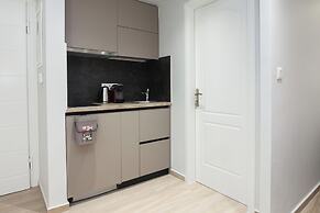 Petralona Gem Hotel-Style Studio Balcony