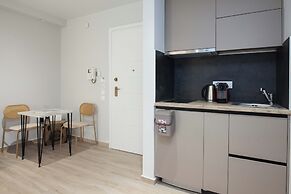 Petralona Gem Hotel-Style Studio Balcony