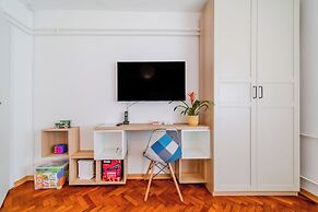 Family Friendly Apartment With Parking