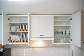 Family Friendly Apartment With Parking