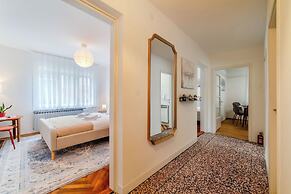 Family Friendly Apartment With Parking