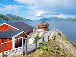 6 Person Holiday Home in Sandhornoy