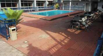 Universal Hotel Enugu